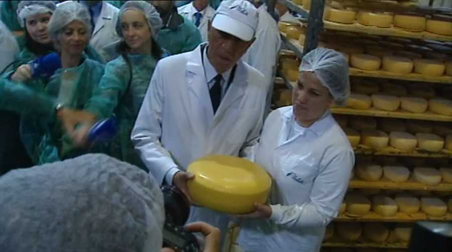 Marcelo Rebelo de Sousa na fábrica Unileite