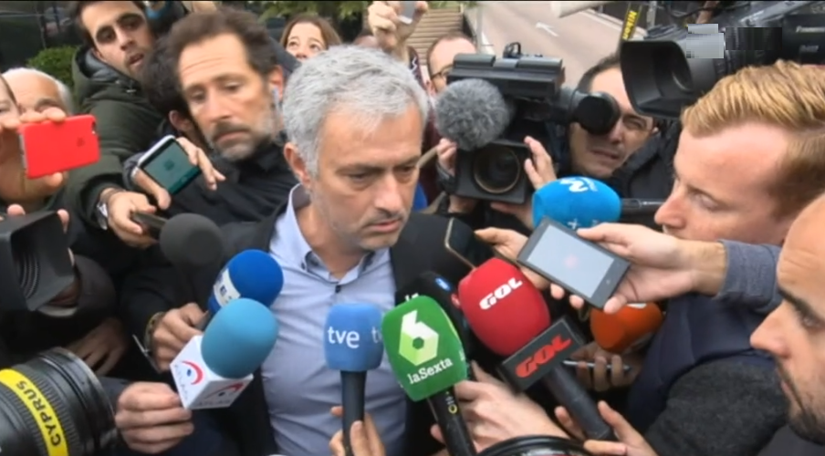 José Mourinho é ouvido no tribunal de Madrid