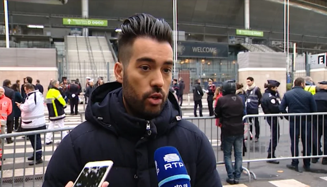 Homenagem às vítimas do atentado de Paris