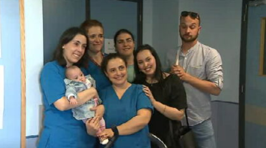 Íris bebé prematura completa 9 meses