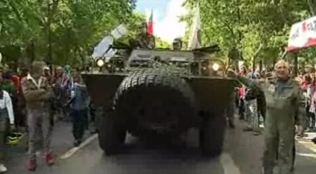 Desfile nas comemorações do 25 de Abril