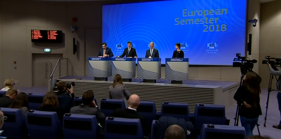 Bruxelas confirma risco de incumprimento do Orçamento