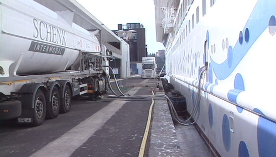 Abastecimento do cruzeiro “Aida Prima” com gás natural