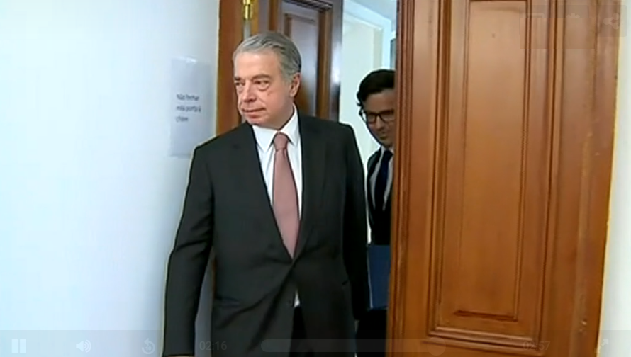 Livro sobre os processos judiciais de Ricardo Espírito Santo