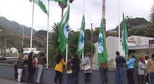 Município de São Vicente recebe bandeiras verdes