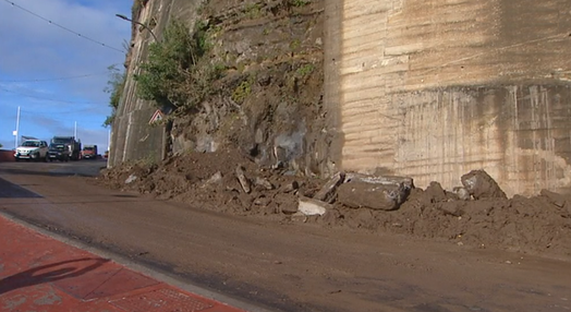 Derrocada junto ao parque industrial em Câmara de Lobos