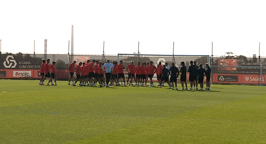 Futebol: Treino do Benfica