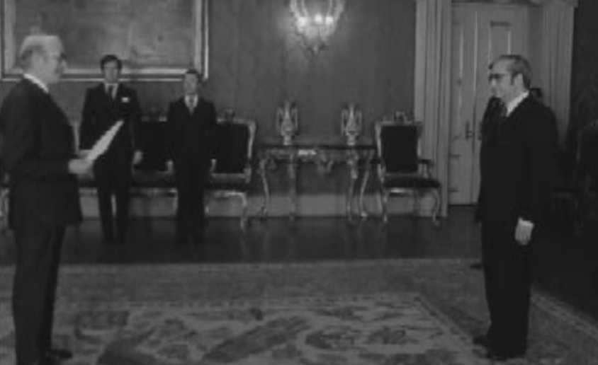 Costa Gomes recebe as cartas credenciais do embaixador da Grécia