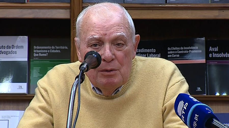 António Lobo Antunes apresenta novo livro