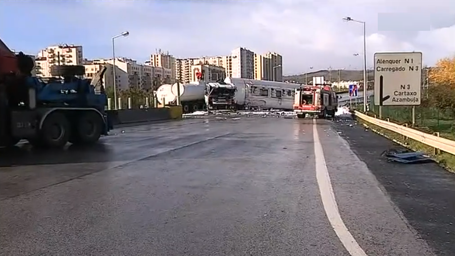 Acidente na autoestrada A1