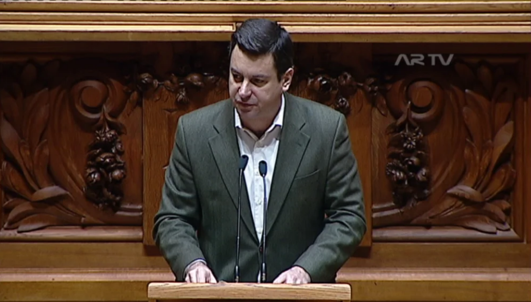 Debate sobre a reversão da privatização dos CTT