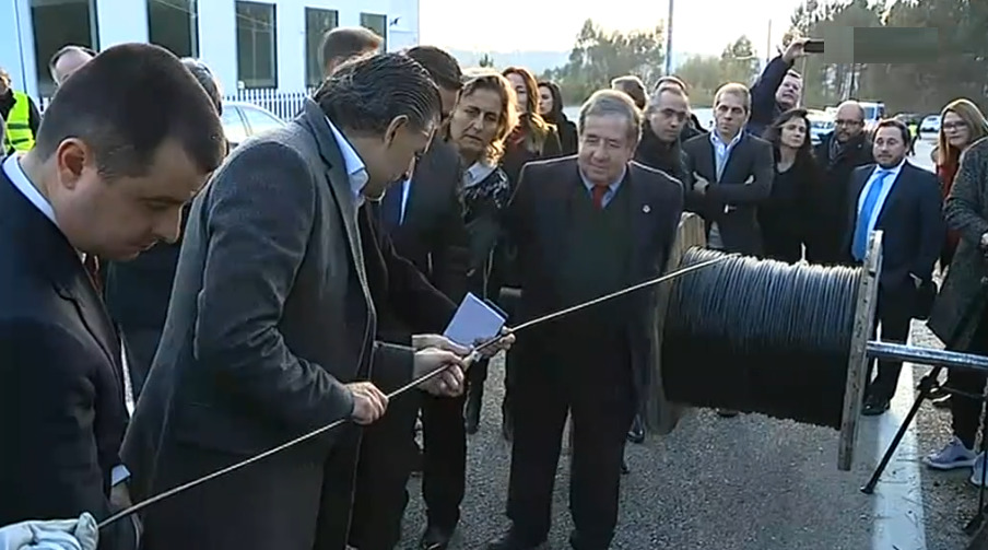 Instalação de cabos de fibra ótica nos concelhos afetados pelos incêndios