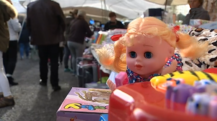Compras de Natal na Feira do Relógio