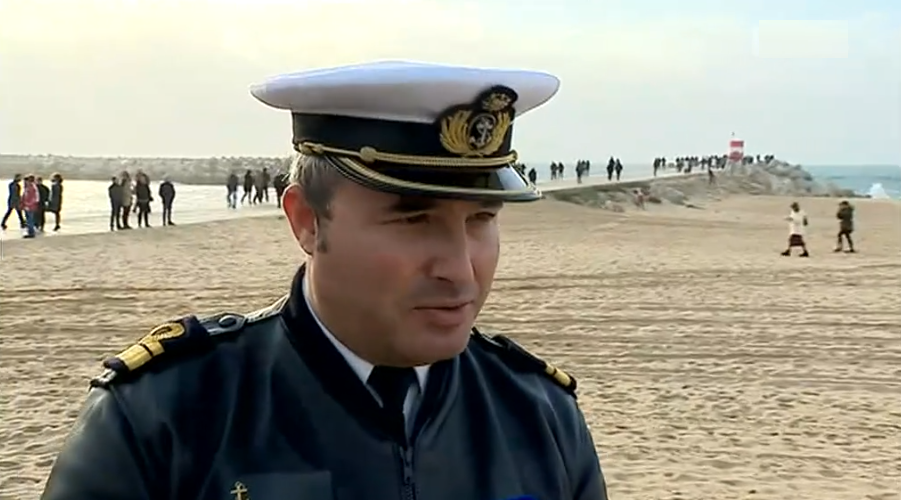 Desaparecimento de jovem na praia da Nazaré