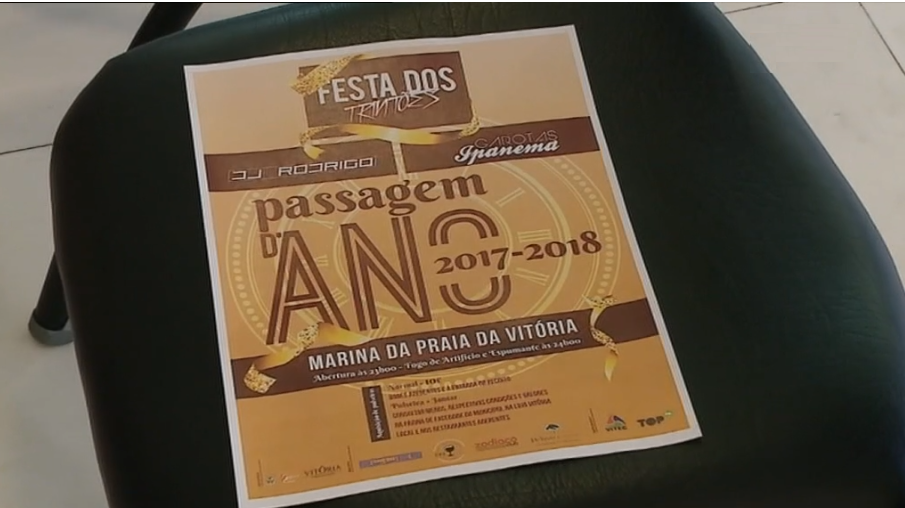 Preparativos para a passagem de ano na Praia Vitória
