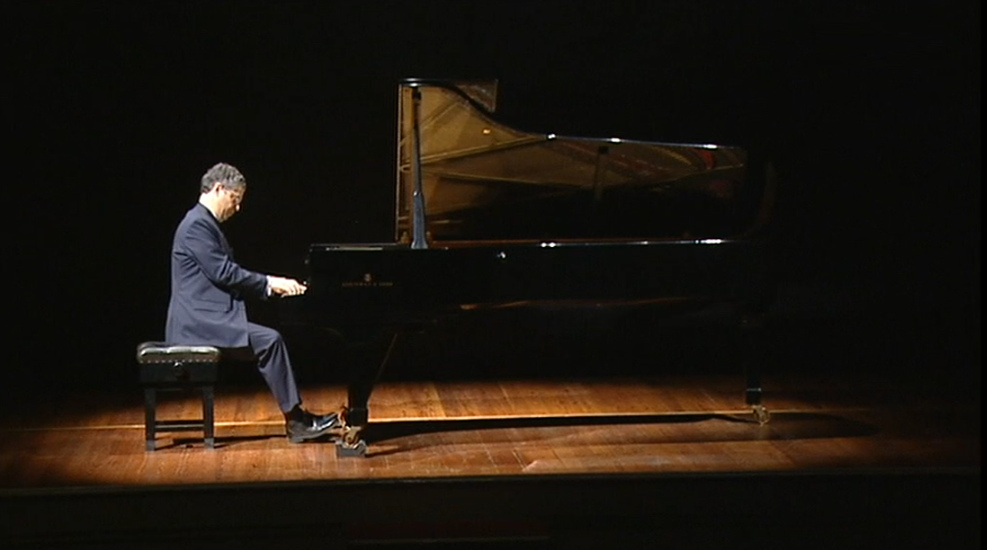 Concerto do pianista Leonel Morales Alonso no Funchal