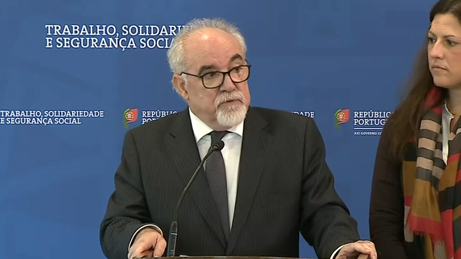 Conferência de imprensa de Vieira da Silva sobre o caso “Raríssimas”