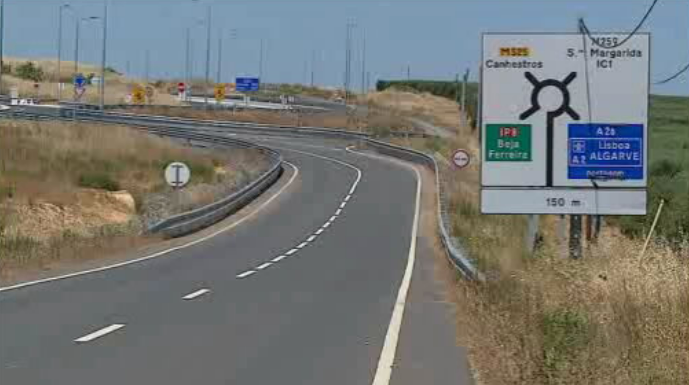 Autoestrada A26 encerrada ao público