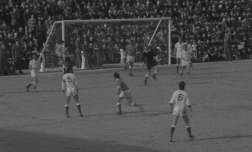 Futebol: Oriental vs Benfica