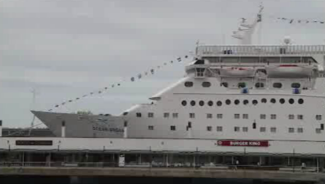 Peace Boat escala Ponta Delgada
