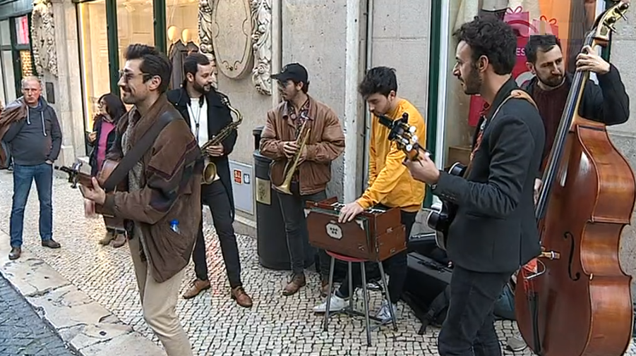 Concerto da “Brass Wires Orchestra”