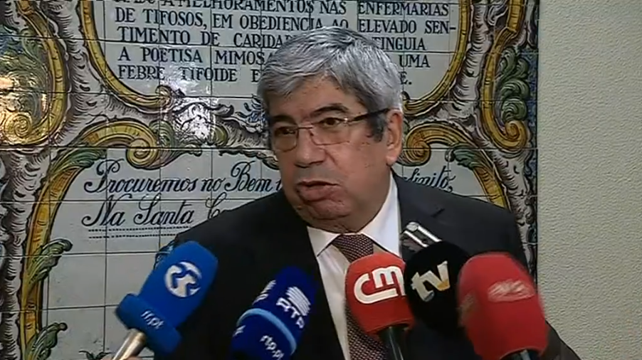 Marcelo Rebelo de Sousa internado