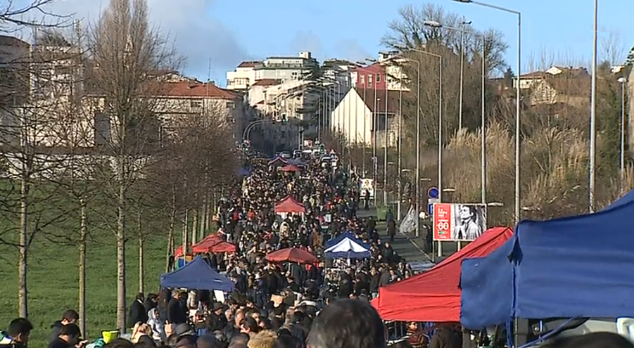 Polémica na transferência da Feira da Vandoma