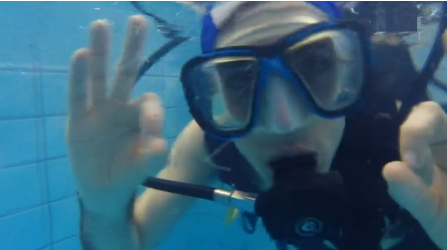 Aulas de mergulho para utentes com paralisia cerebral