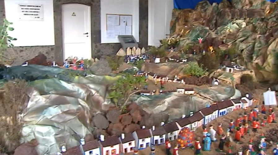 Presépio da Escola Roberto Ivens