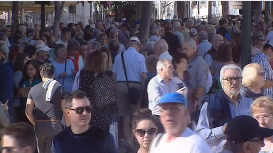 Funchal cheio de turistas para a passagem do Ano