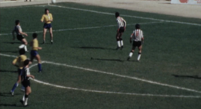 Futebol: Estoril vs Varzim