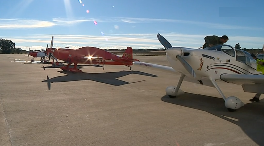 Desporto aéreo: treino dos pilotos do campeonato “Air Race” II