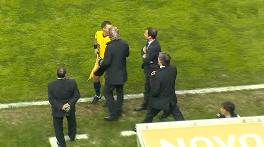 Futebol: Sporting crítica arbitragem