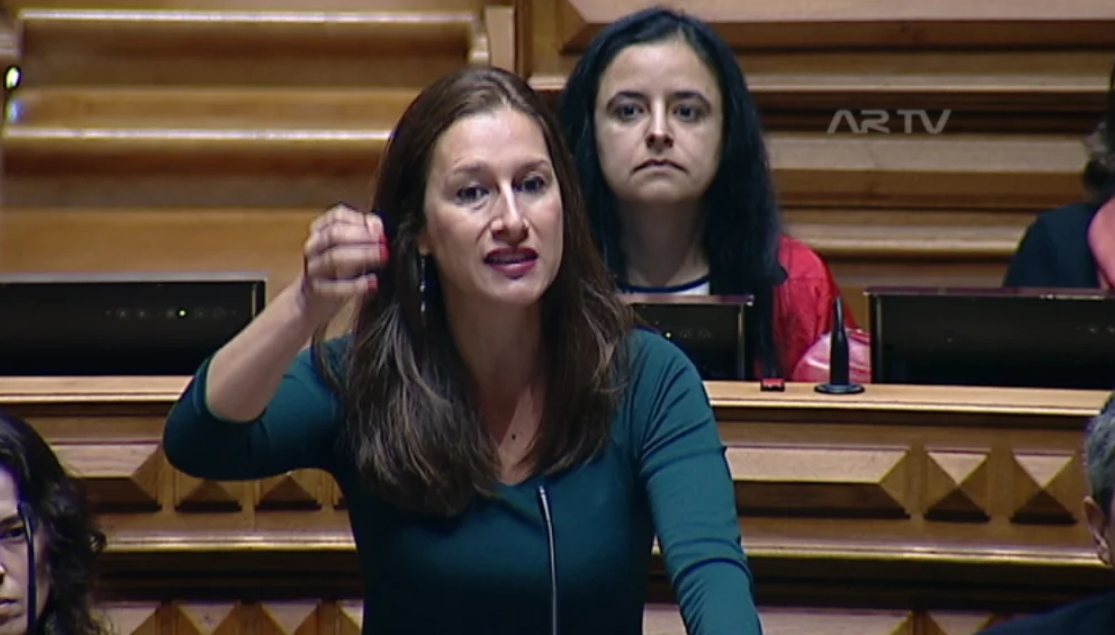 Reações à reposição dos feriados religiosos e civis