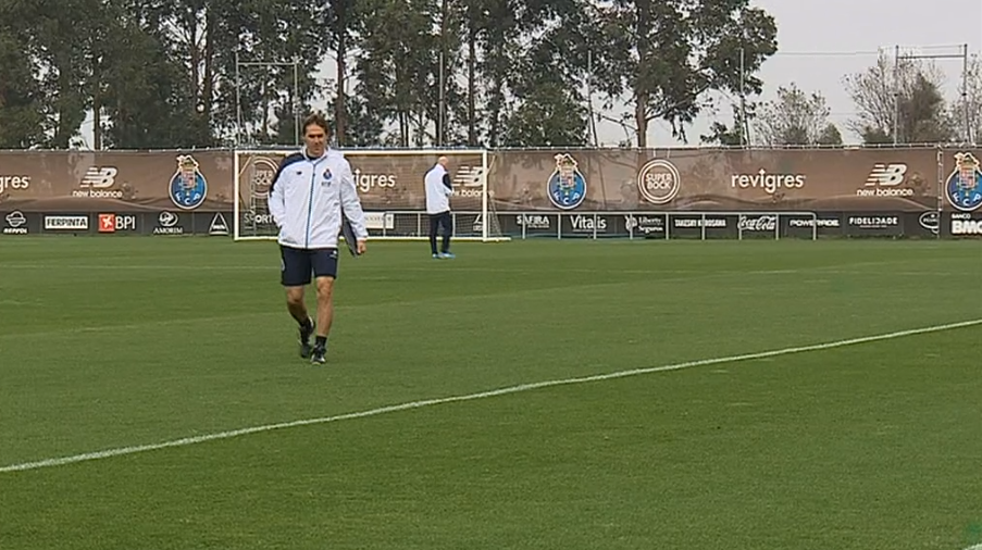 Futebol: Contratações do FC Porto