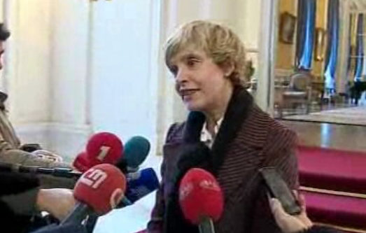 Assunção Esteves contra o terrorismo