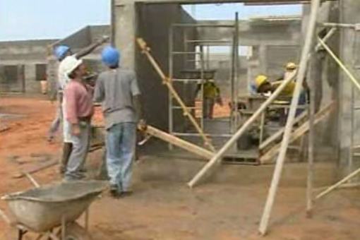 Portugueses em Angola