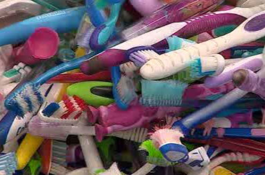 Reciclagem de escovas de dentes
