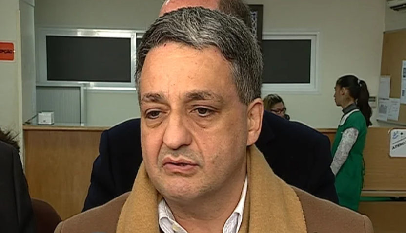Paulo Macedo sobre as horas extra no hospital de Gaia