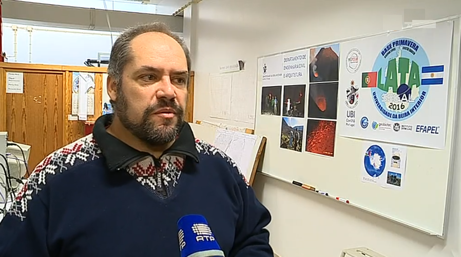 Português integrado em expedição científica à Antártida