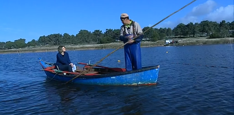 Pesca de enguias na Lagoa de Santo André