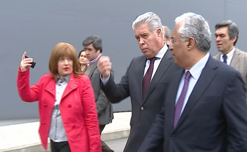 António Costa acusa o Governo de insensibilidade social