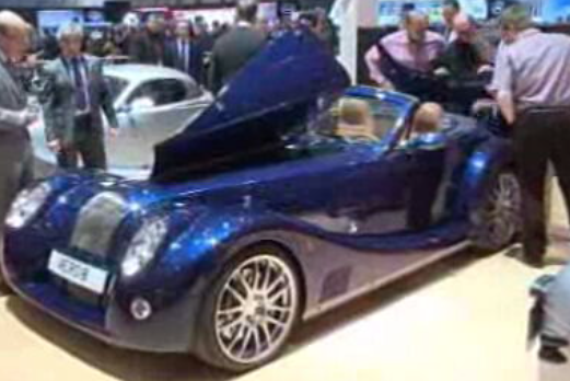 Exposição de automóveis modernos