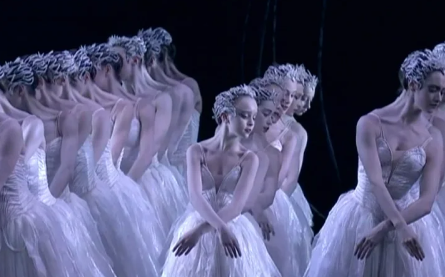 Lago dos Cisnes transmitido no cinema