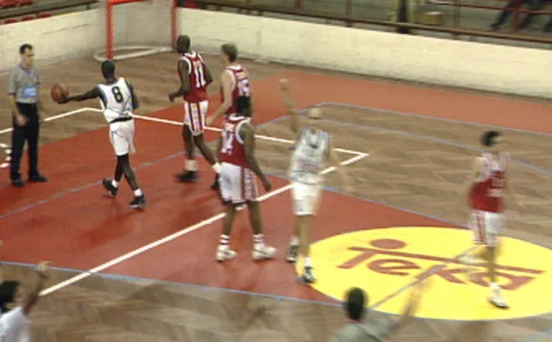 Basquetebol: Benfica vs Queluz