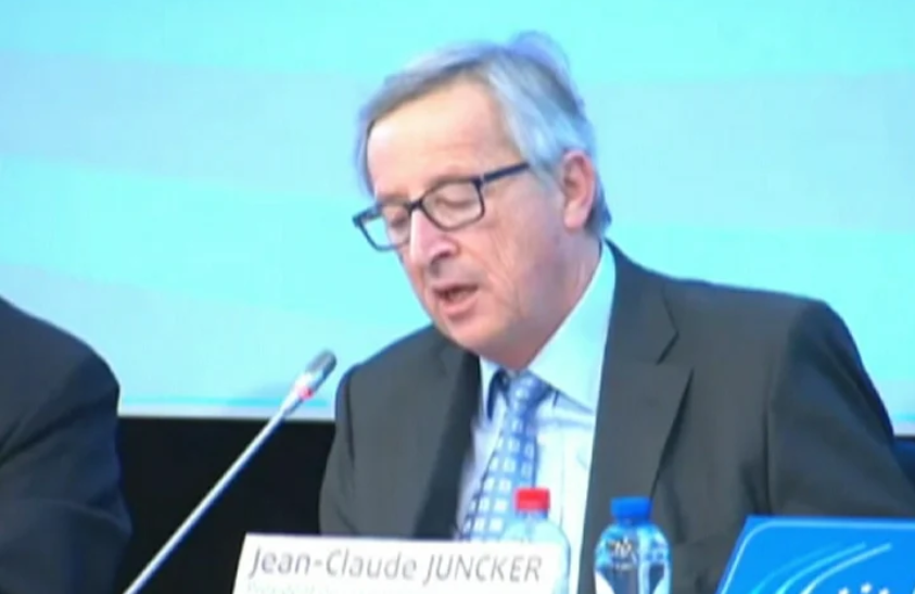 Críticas à Troika e a Durão Barroso