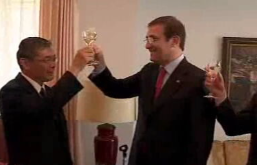 Pedro Passos Coelho com a comunidade portuguesa no Japão