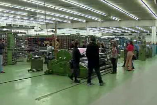 Estilistas internacionais visitam fábrica têxtil nacional