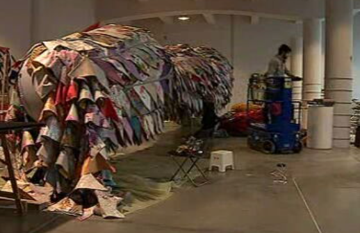 “Valkyrie Octopus” instalação de Joana Vasconcelos