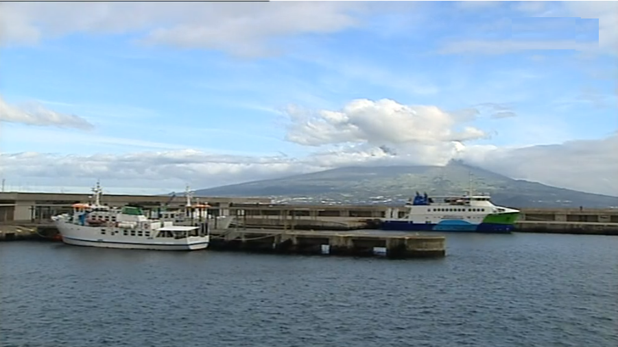 Cabeços de amarração degradados nos Açores